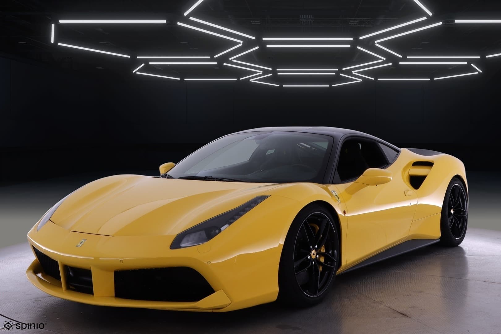 FERRARI 488